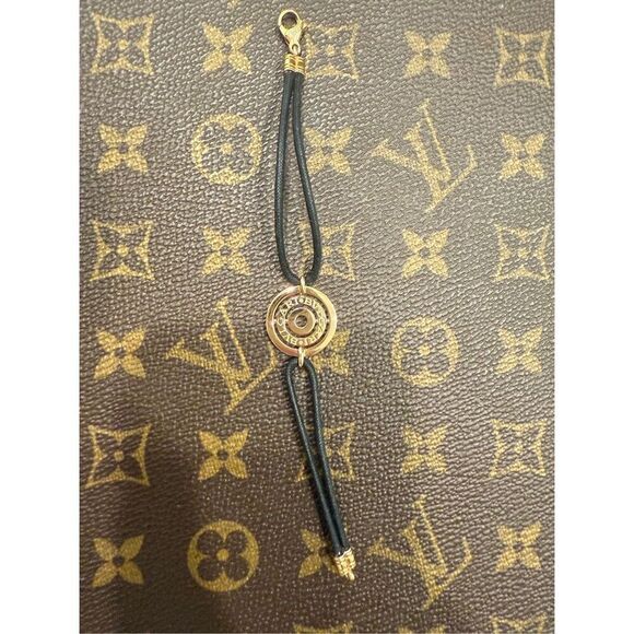 Bvlgari Bulgari Astrale Cerci Yellow Gold Bracelet 18k Charm - Picture 2 of 12